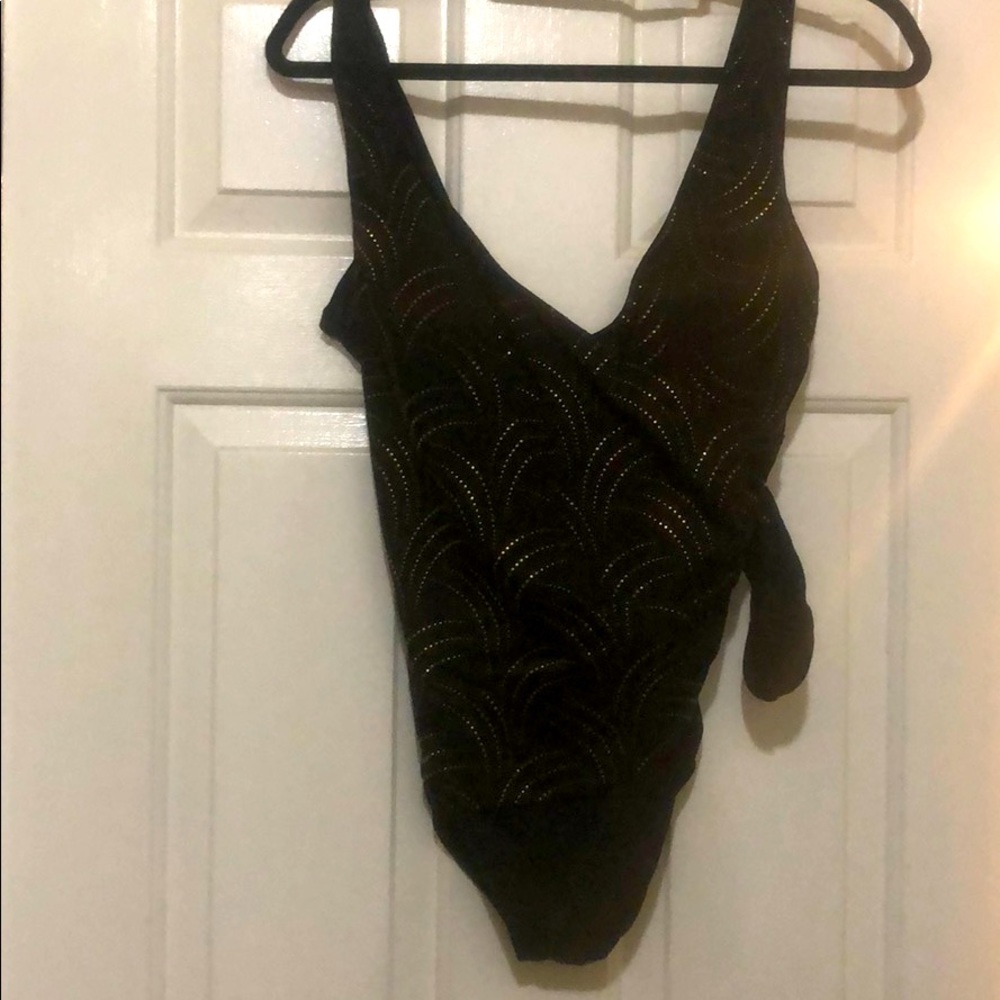 Black Sz 14 Bathing suit W/gold accent gorgeous!